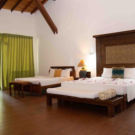 Laluna Ayurveda Resort ベントータ エクステリア 写真