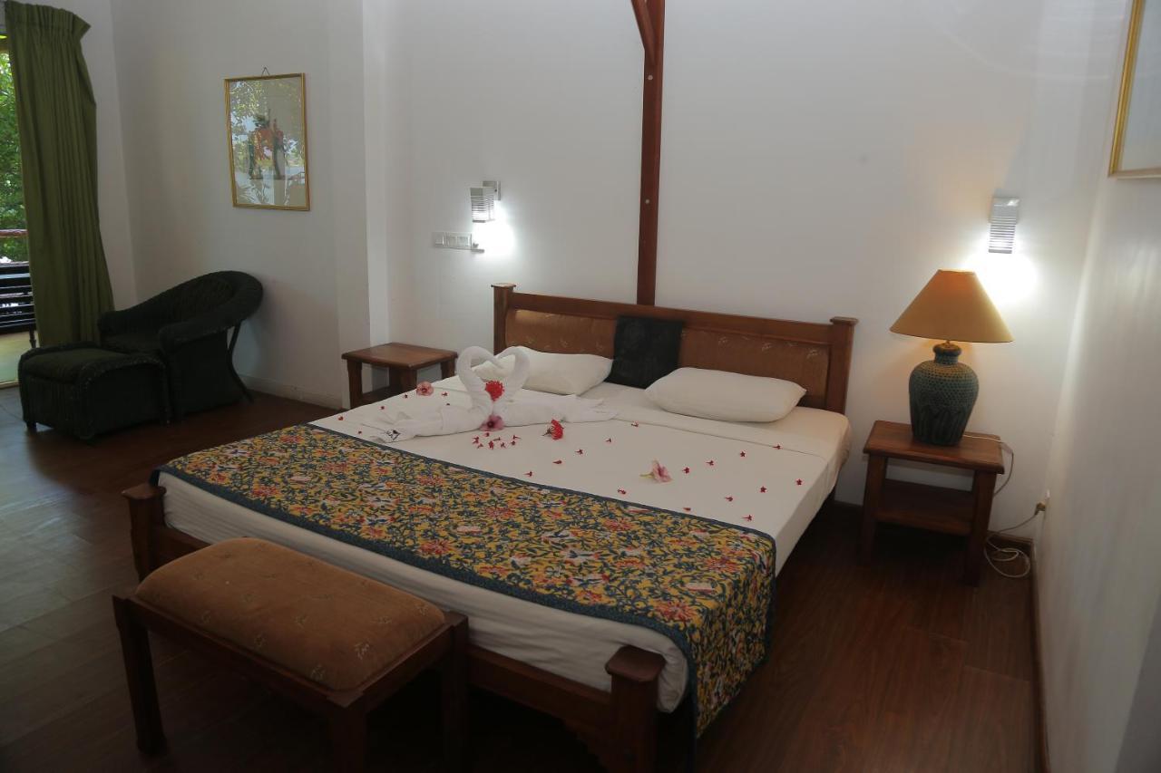 Laluna Ayurveda Resort ベントータ エクステリア 写真