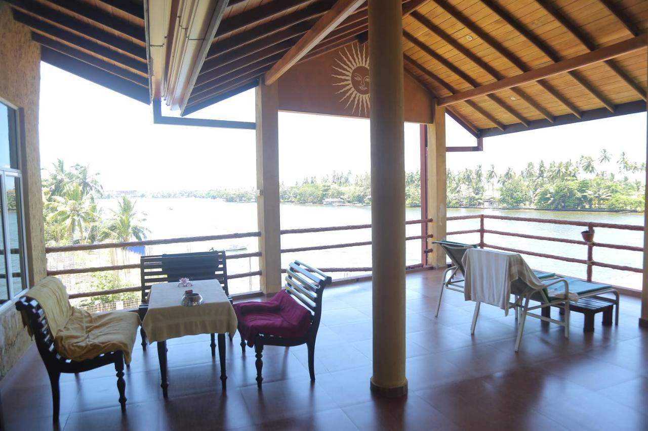 Laluna Ayurveda Resort ベントータ エクステリア 写真