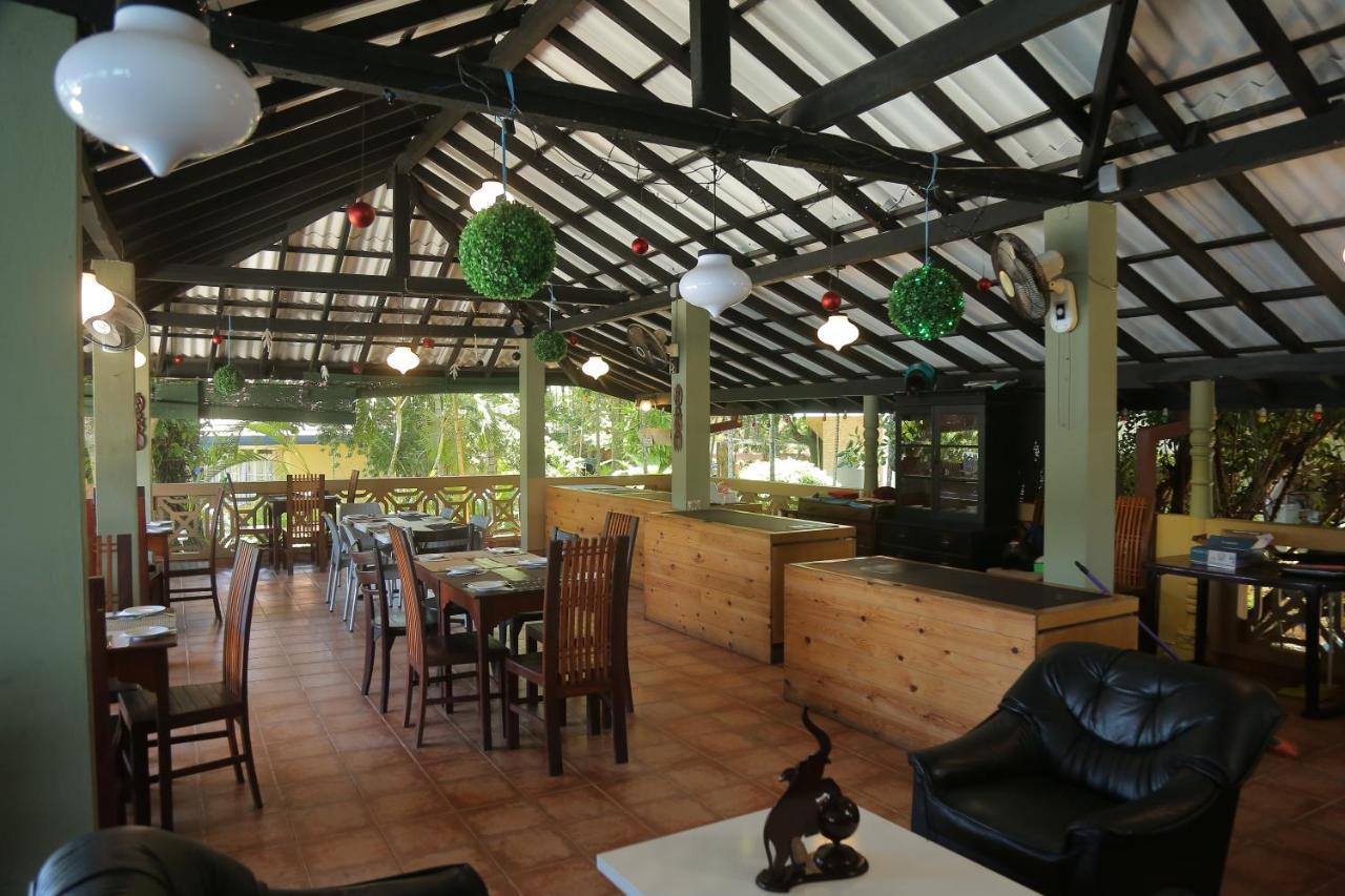 Laluna Ayurveda Resort ベントータ エクステリア 写真