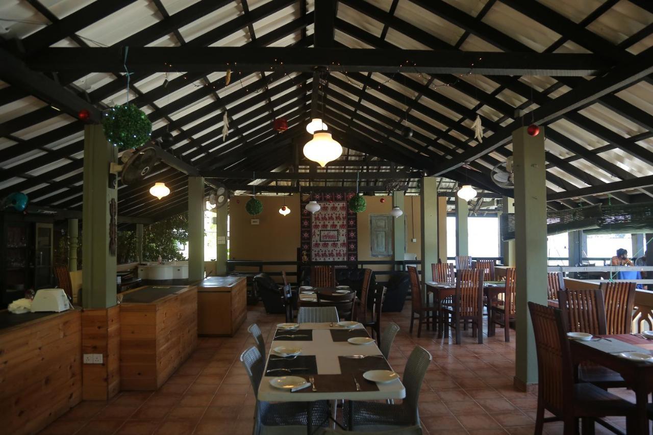 Laluna Ayurveda Resort ベントータ エクステリア 写真