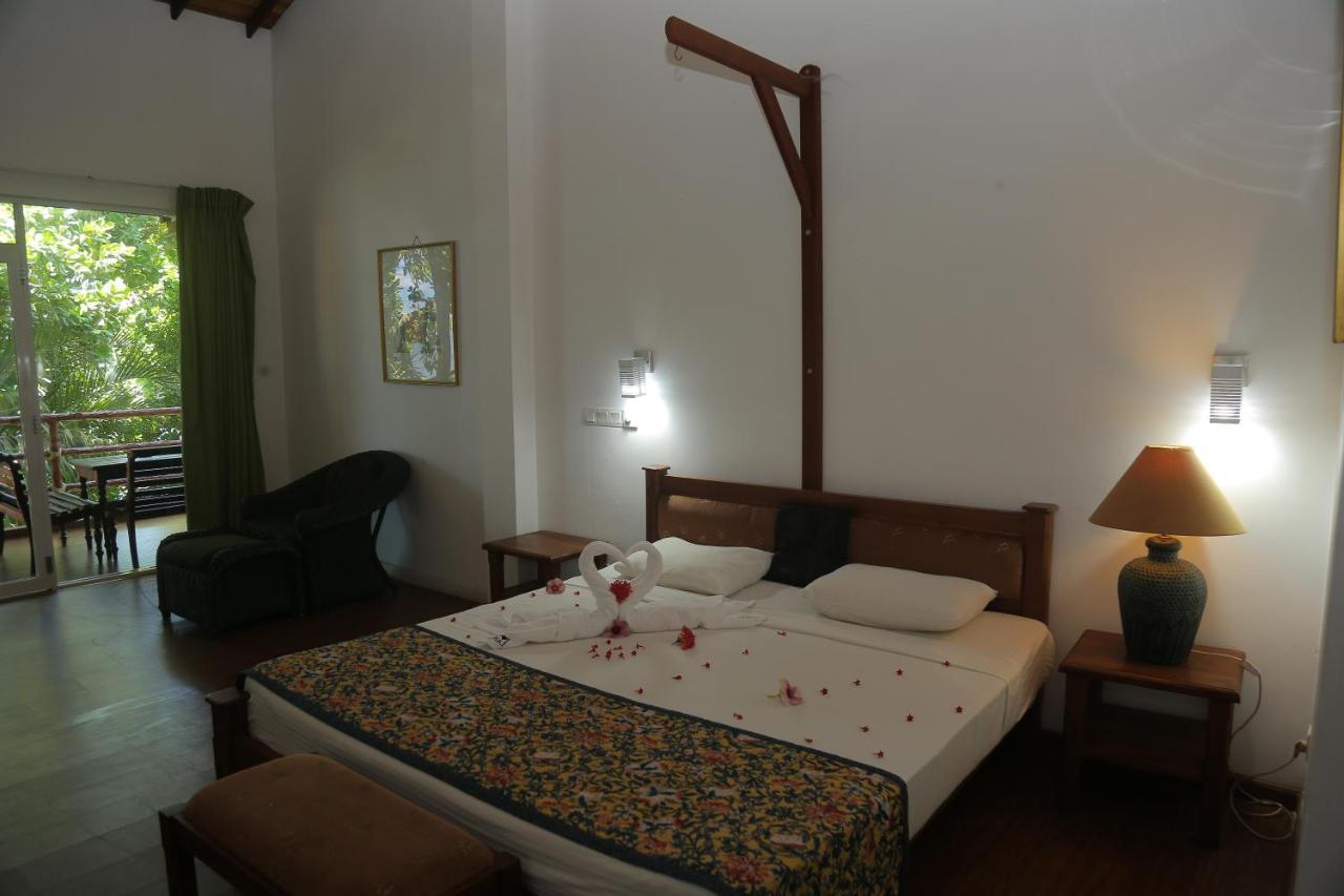 Laluna Ayurveda Resort ベントータ エクステリア 写真
