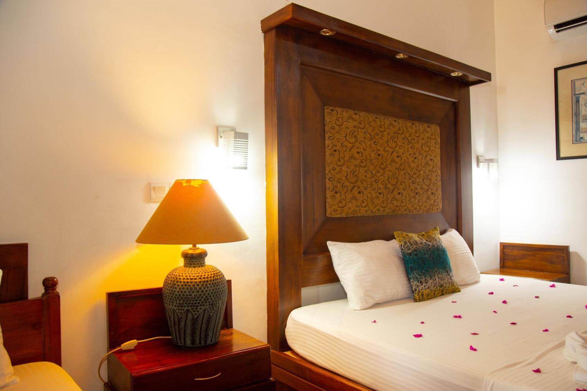 Laluna Ayurveda Resort ベントータ エクステリア 写真