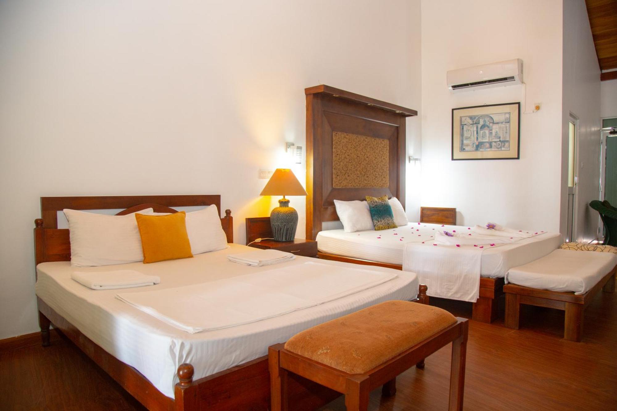 Laluna Ayurveda Resort ベントータ エクステリア 写真