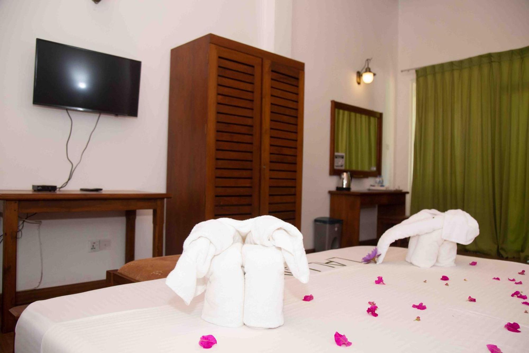 Laluna Ayurveda Resort ベントータ エクステリア 写真