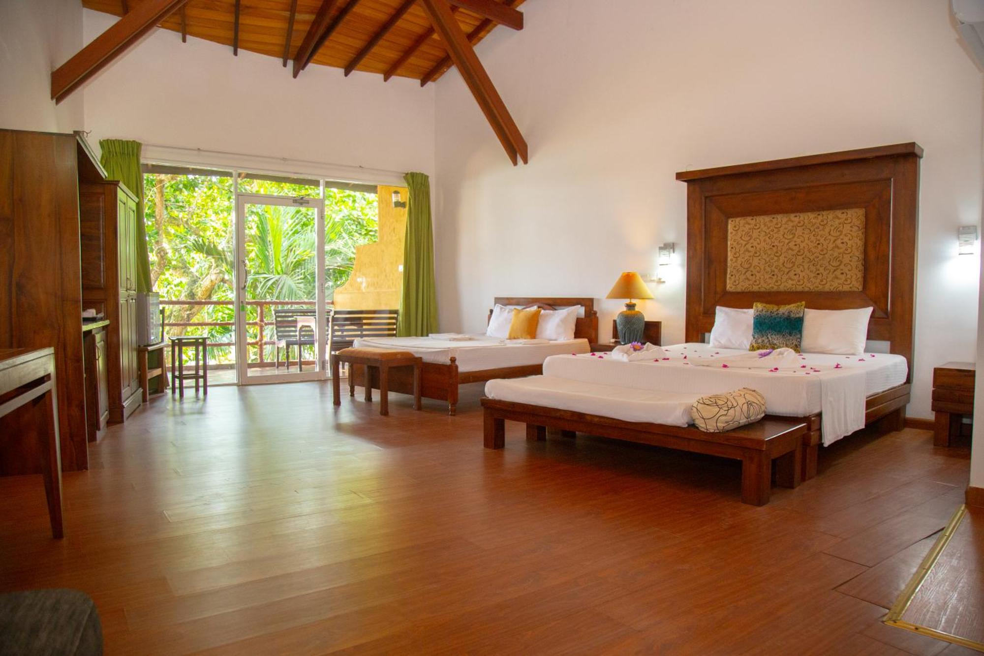 Laluna Ayurveda Resort ベントータ エクステリア 写真