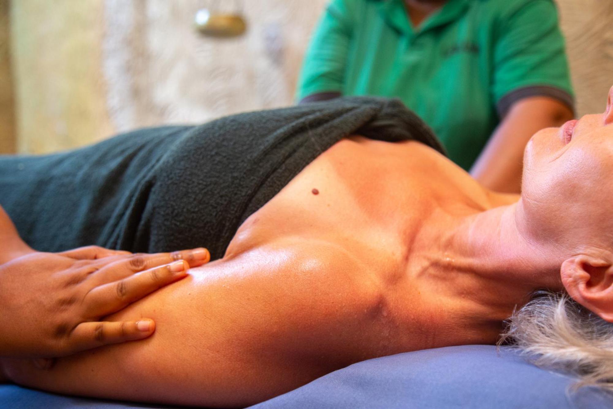 Laluna Ayurveda Resort ベントータ エクステリア 写真